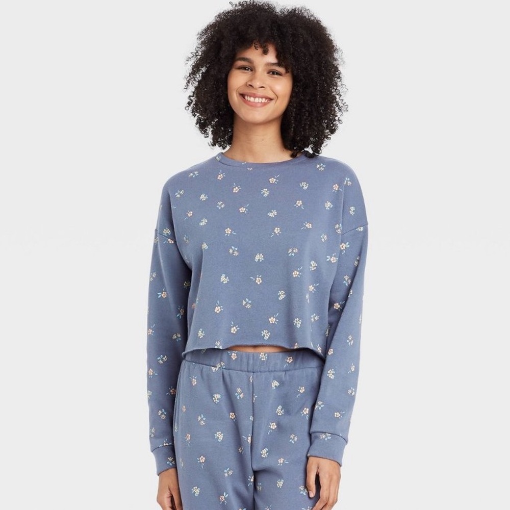 COLSIE Cropped Sweatshirt Lounge Top
